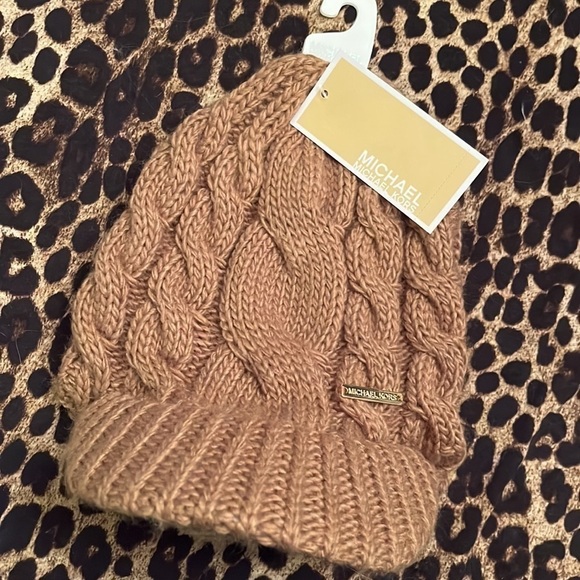 Brand New Michael Kors Cable Knit Winter Beanie Hat w/ Rib Brim Bill Camel - Picture 1 of 13